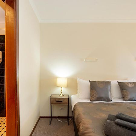 Ardrossan Hotel Motel Bagian luar foto