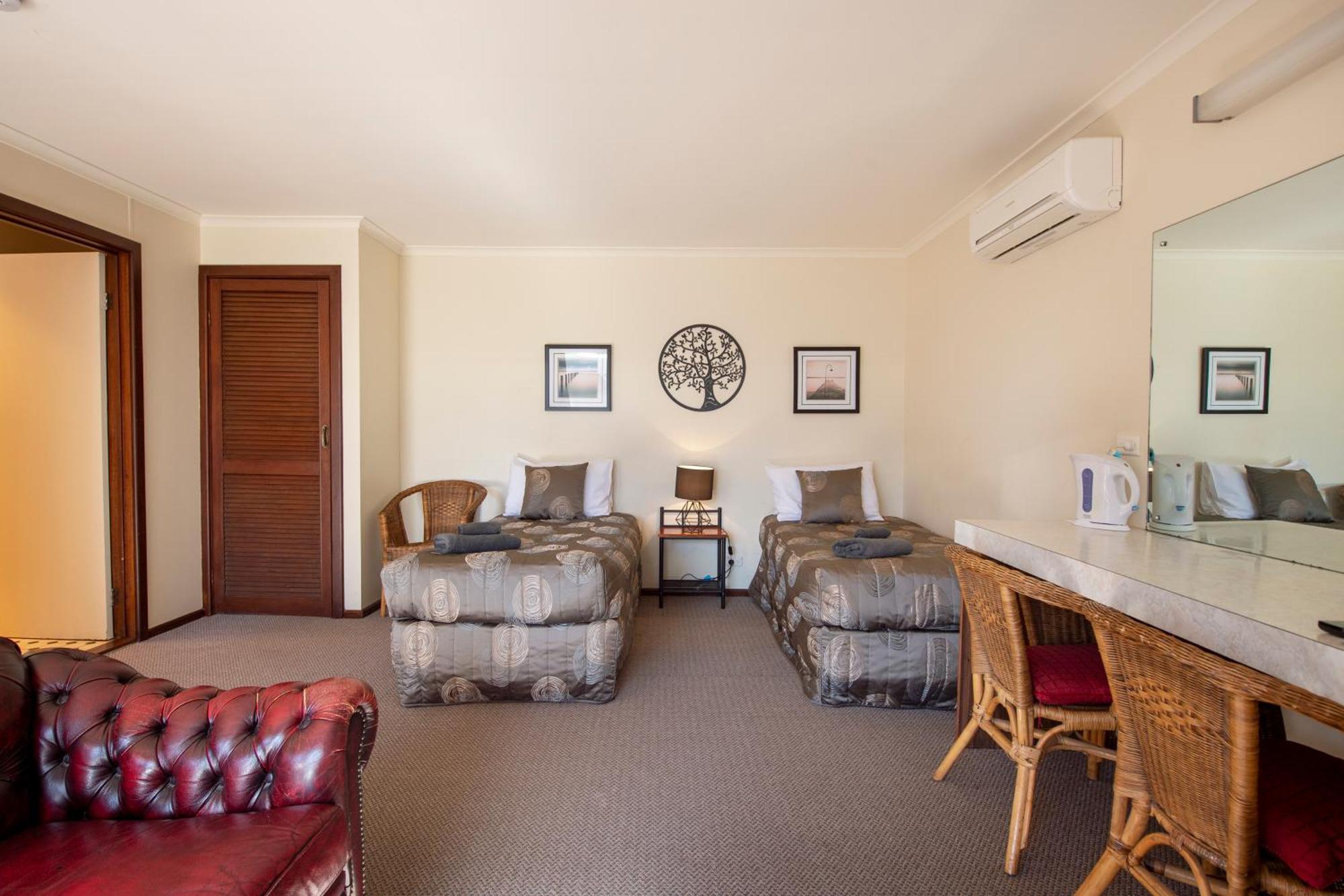 Ardrossan Hotel Motel Bagian luar foto